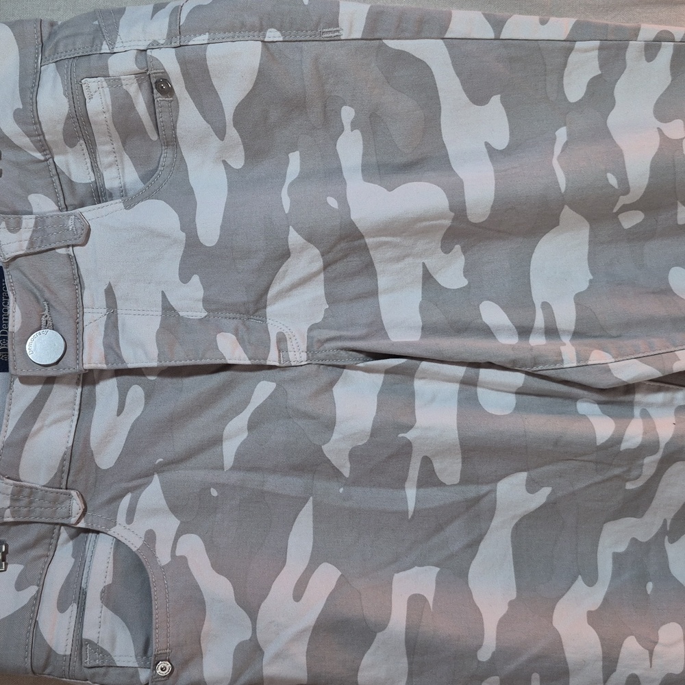 Democracy Ab Solution Camo - Picture 3 of 6